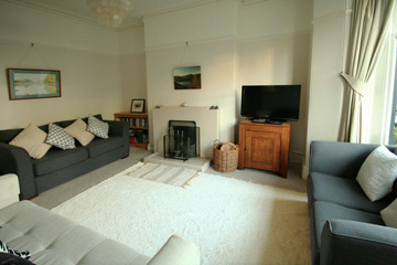 Living bedroom